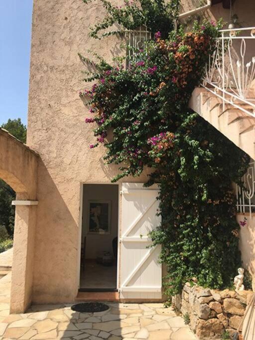 Апартаменты Experience The Provencal Dream Taradeau Экстерьер фото